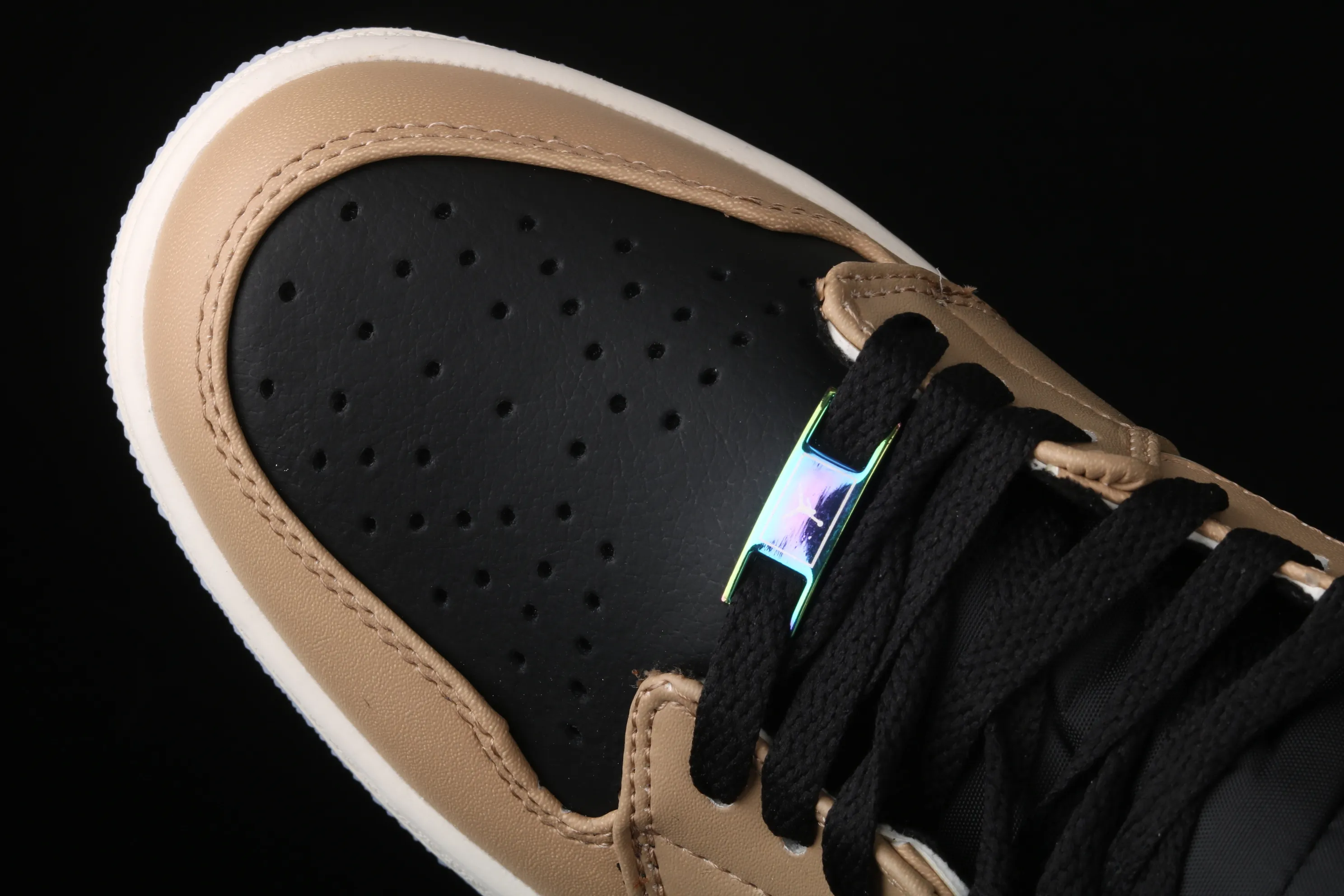 All categories Air Jordan Jordan series basketball shoes Air Jordan 1 High Air Jordan 1 High AJ1 Joe 1 Black Khaki Pearl Milk Tea Chameleon AH7389-003